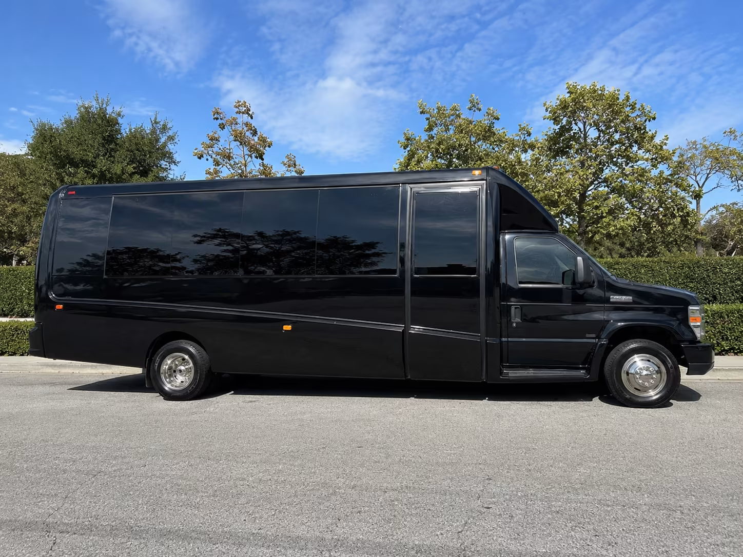 bus rentals for bands performers and music industry groups in the central valley