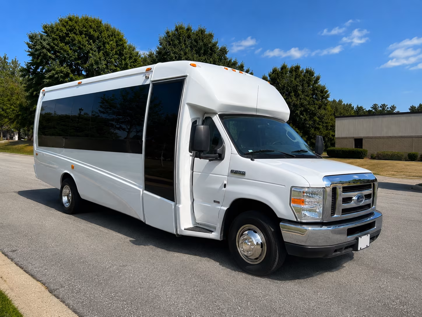 bus rentals for corporate sporting events and team outings near lodi