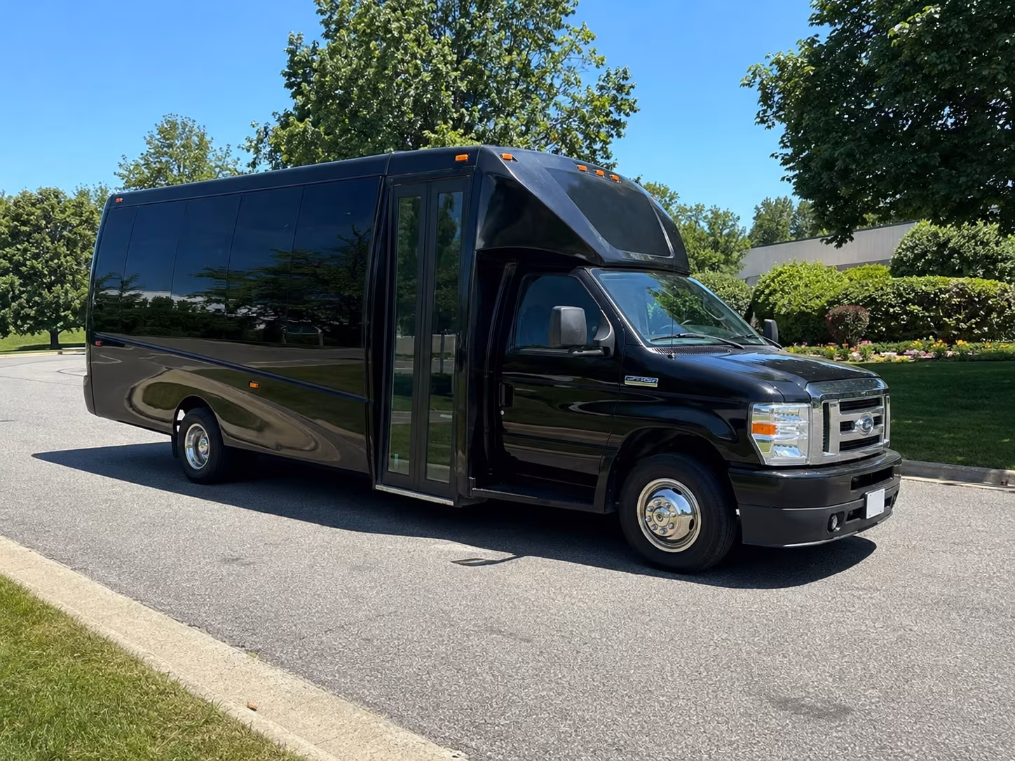 quincea n era sweet 16 party bus rental